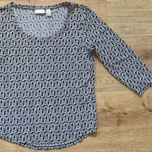 CHICO’S womens size 1 or Medium Black and White Printed Blouse